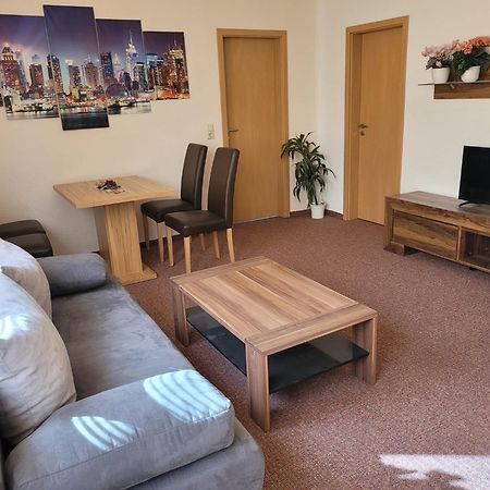 Apartment - Gaestewohnung - Unterkunft Monteure Chemnitz Zewnętrze zdjęcie