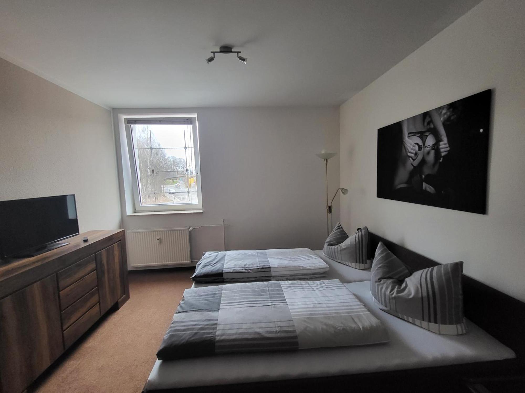 Apartment - Gaestewohnung - Unterkunft Monteure Chemnitz Zewnętrze zdjęcie